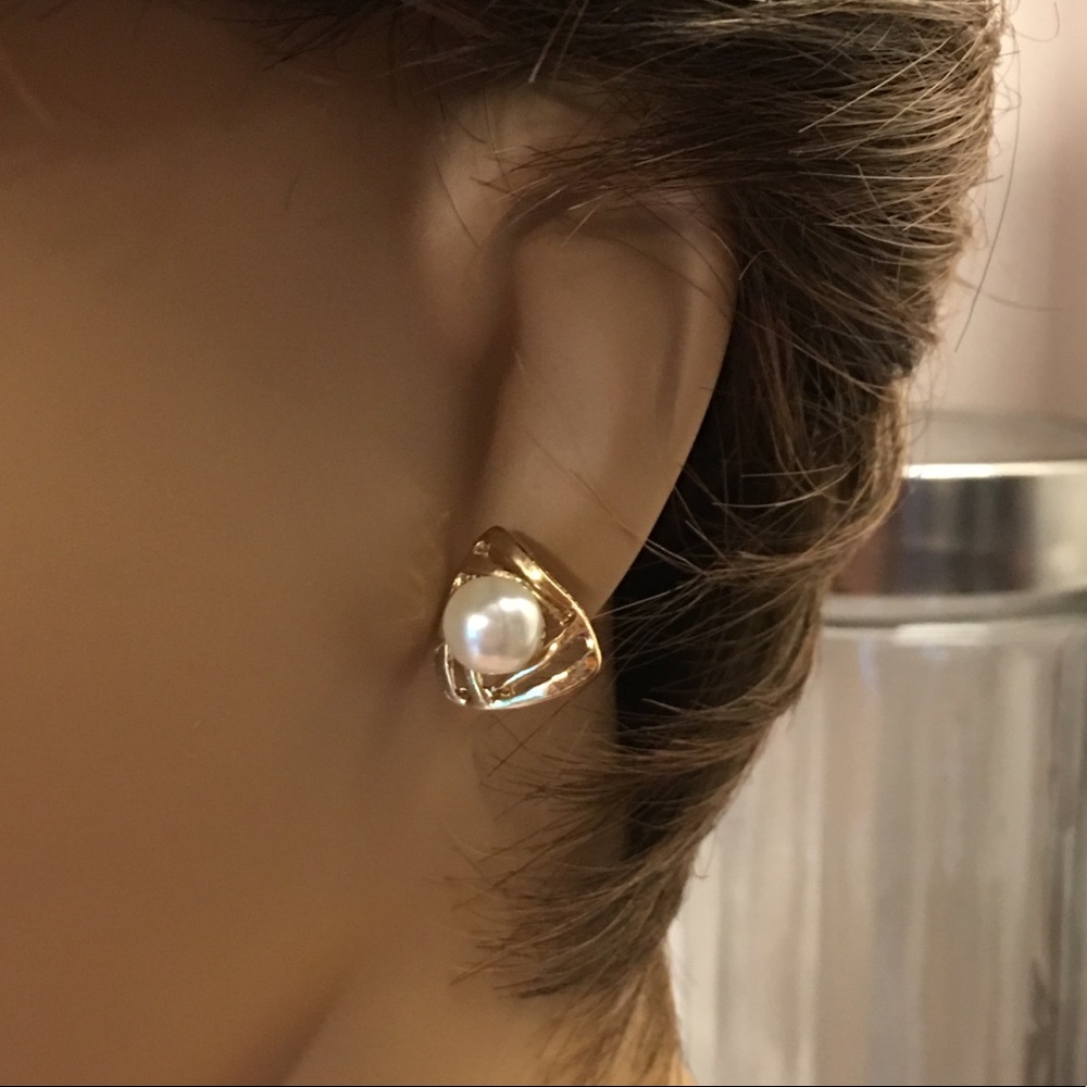 Triangle Faux Pearl Earrings - Picture 4 of 7